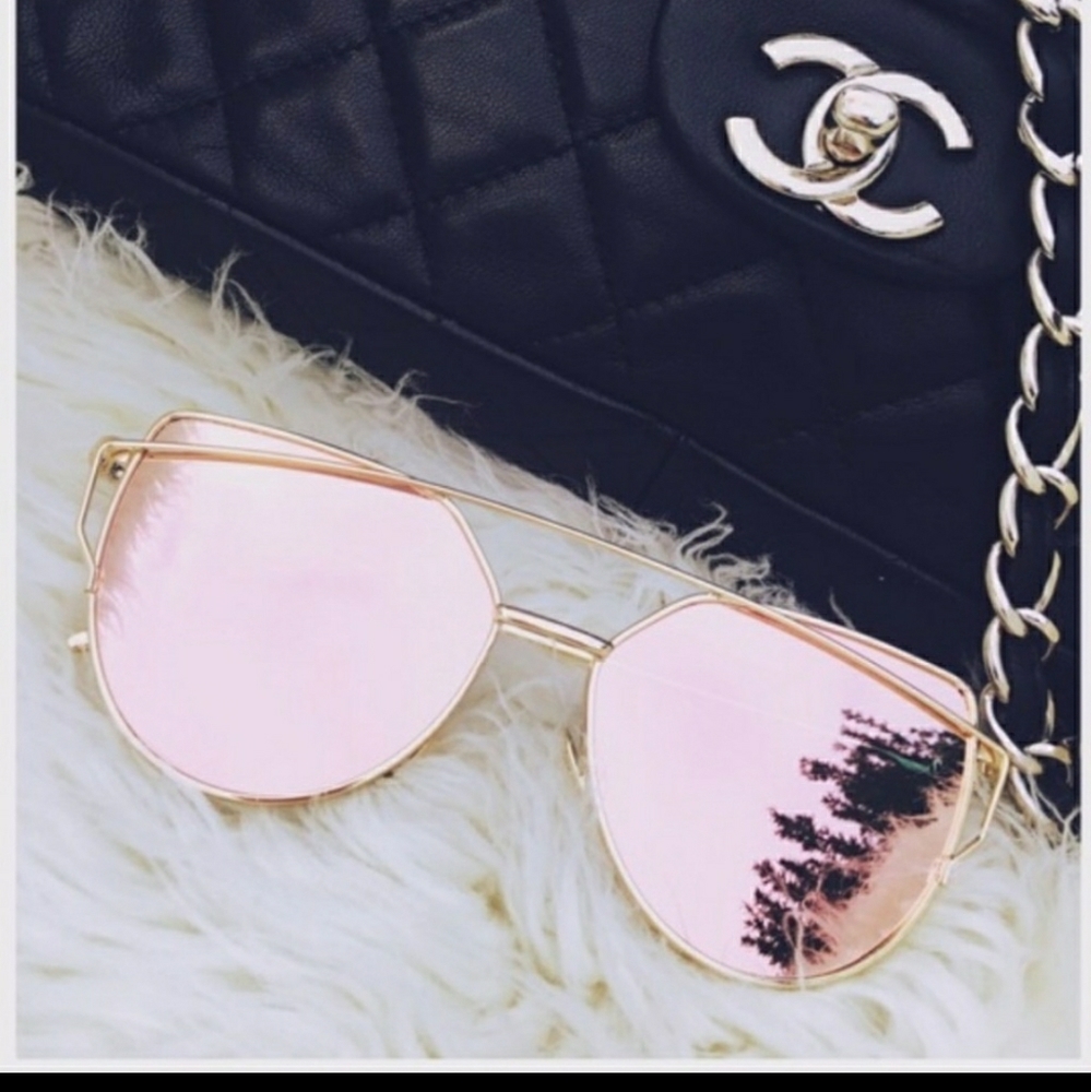 Rose Gold Mirrored Glasses